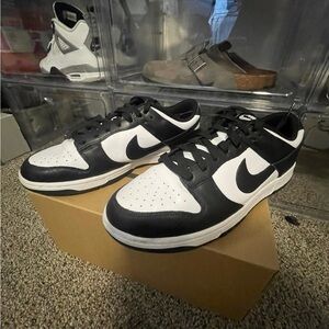 Nike panda dunks size 10.5